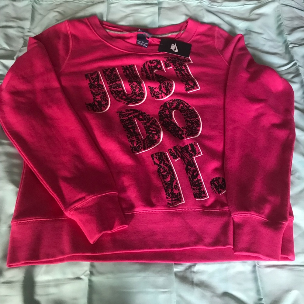 BNWT Nike Graphic Sweatshirt